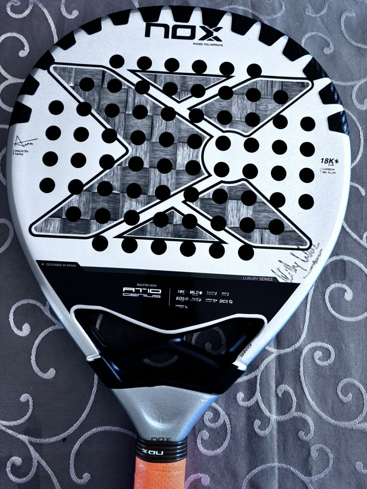Nox Padel Racket AT10 Genius 18K Luxury By Agustin Tapia 2024 Padel Racket (2nd Hand, Signed by Willy Lahoz)