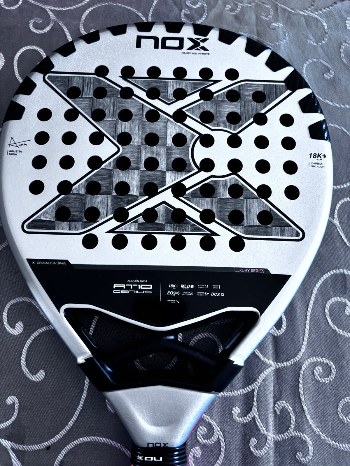Nox Padel Racket AT10 Genius 18K Luxury By Agustin Tapia 2024 Padel Racket (2nd Hand, Signed by Willy Lahoz)