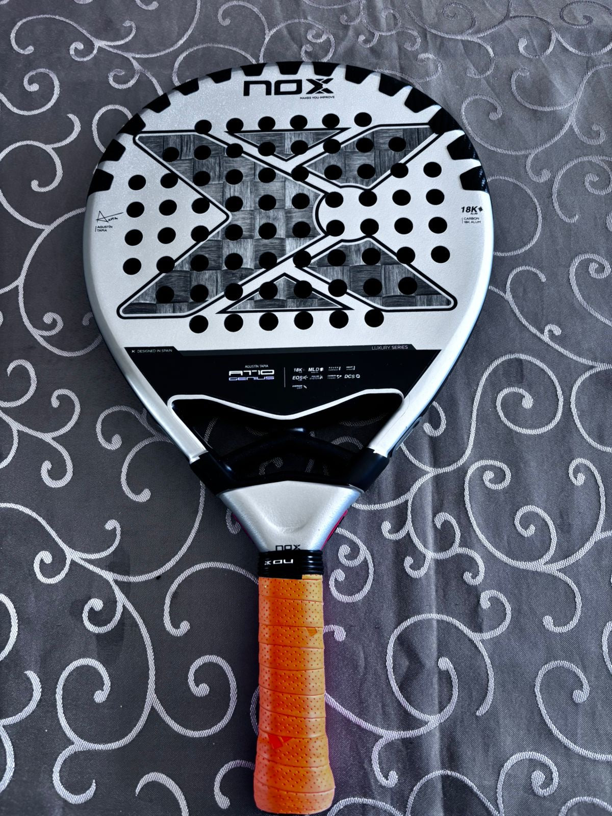 Nox Padel Racket AT10 Genius 18K Luxury By Agustin Tapia 2024 Padel Racket (2nd Hand, Signed by Willy Lahoz)