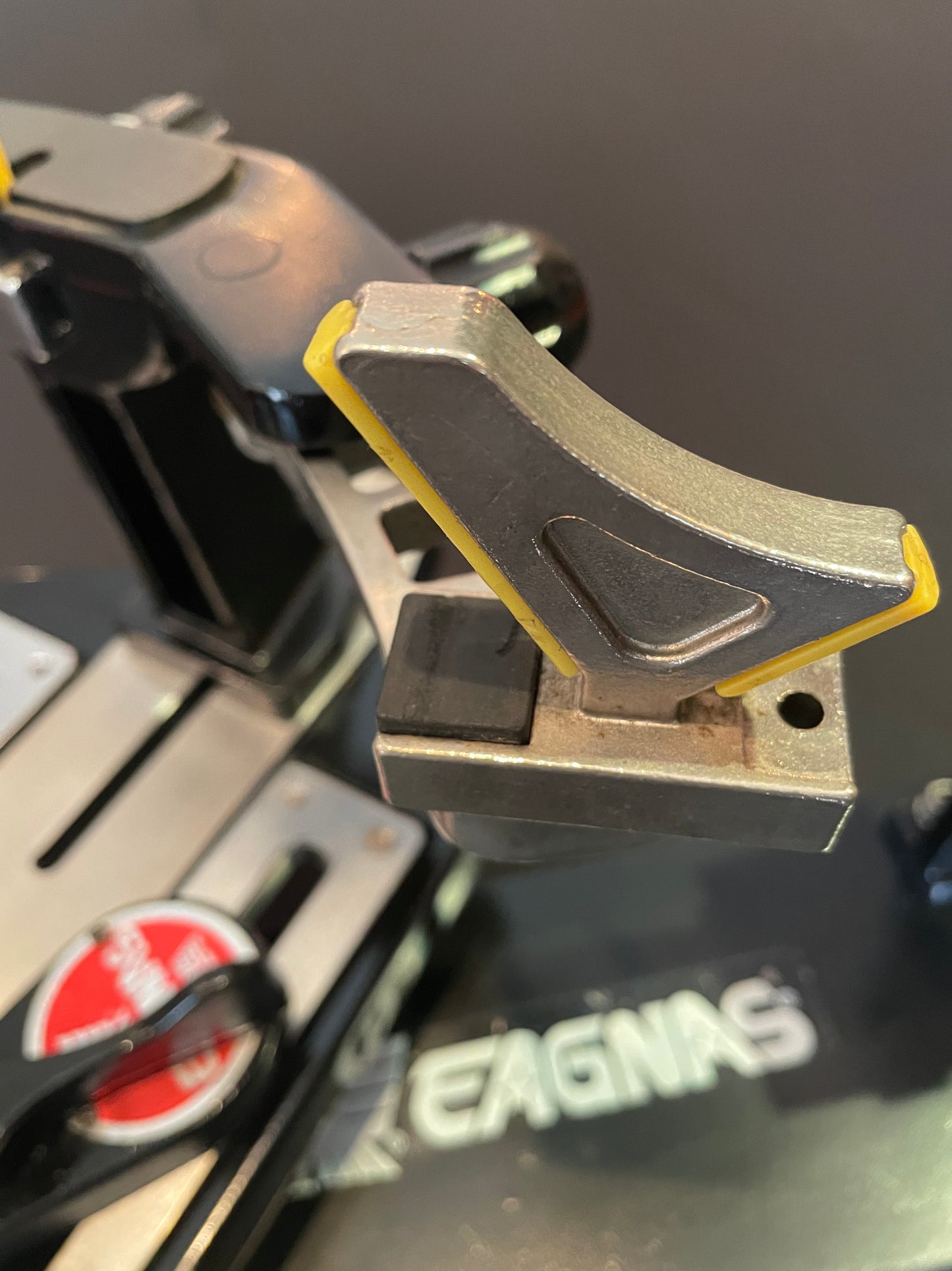 EAGNAS Racket Stringing Machine Challenger One